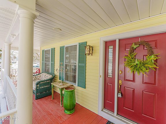 2nd image of 20 Regatta View Dr