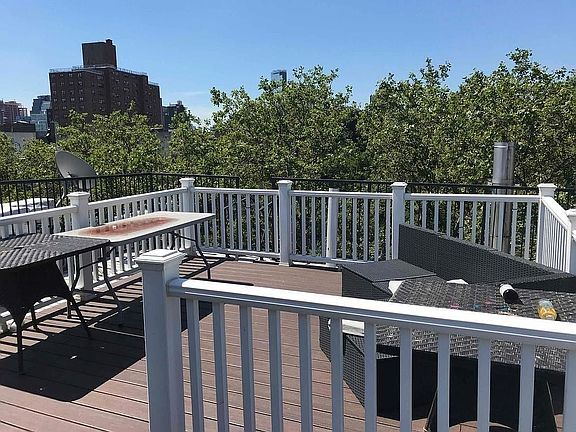 2nd image of 535 Hudson St #5B