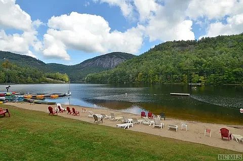 Fairfield lake and beach is available to Tenants along with a John boat for Tenants use.