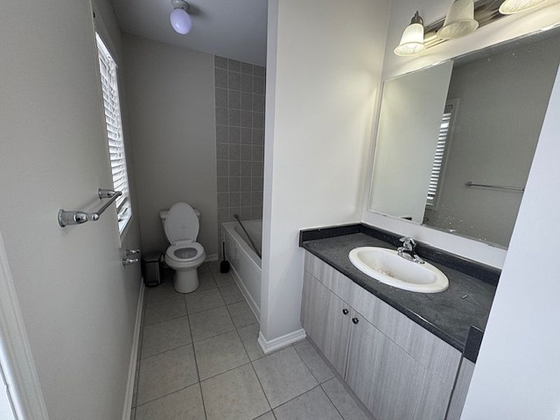 Kitchener Apartment for rent - 3 Bedrooms — photo 14