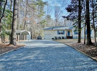 9899 Figg Shop Rd, Gloucester, VA 23061