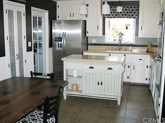3rd image of 5631 Santa Catalina Ave