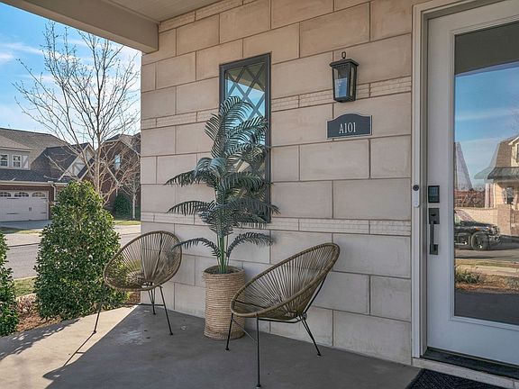 2nd image of 1024 Club View Dr #A101