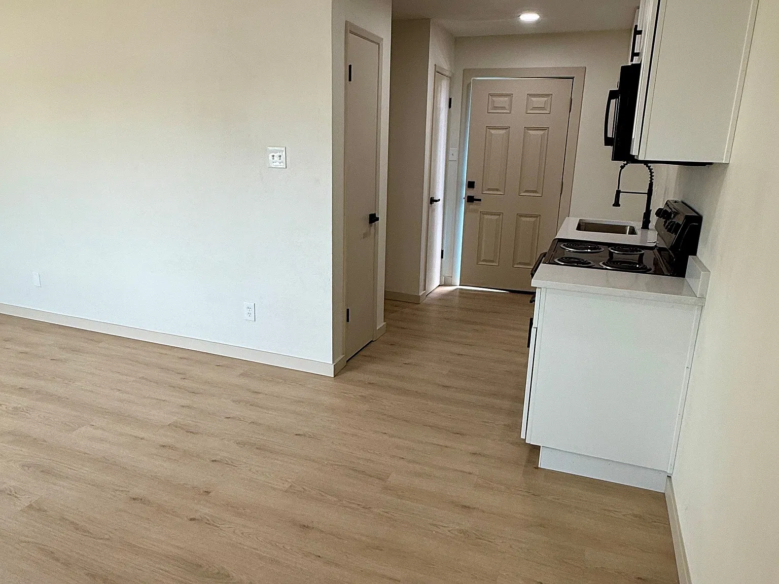 Chandler- One bedroom apartment — Photo 4