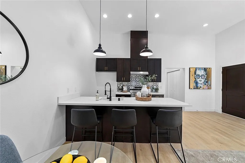2 bed, 840 sqft, $3,250 — Photo 4