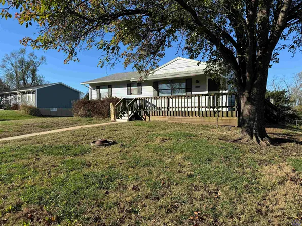 1602 Willow St, Valley Falls, KS 66088