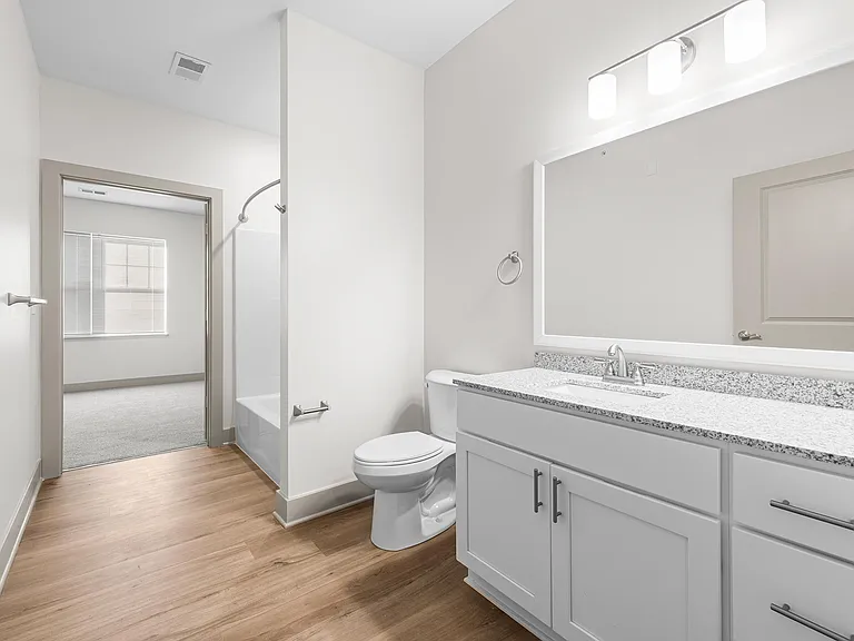 Midtown Apartments — Photo 46