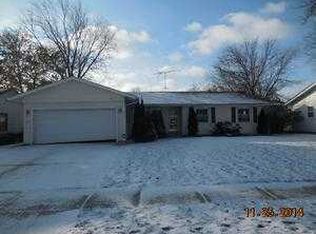 69 Clearmont Dr, Elk Grove Village, IL 60007