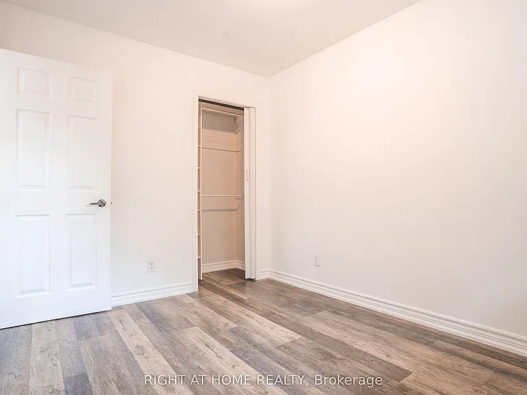 695 Glen Forrest Blvd #UPPER — Photo 7