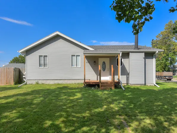 602 S 36th St, Council Bluffs, IA 51501