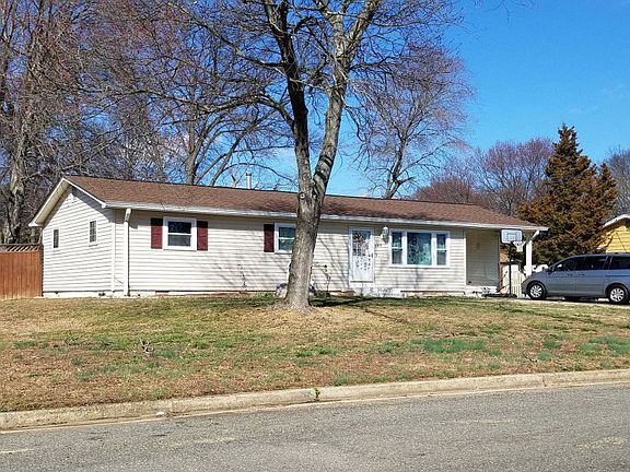 3rd image of 4410 Wyres St