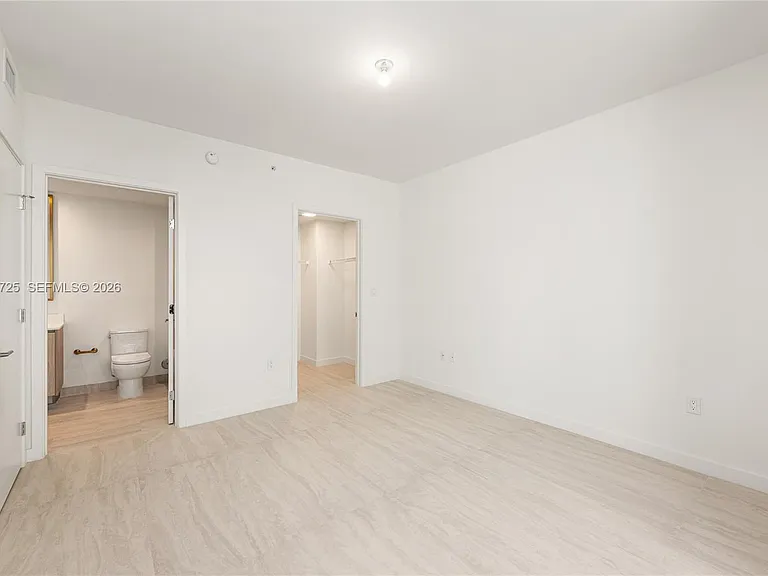 77 SE 5th St #1505 — Photo 29