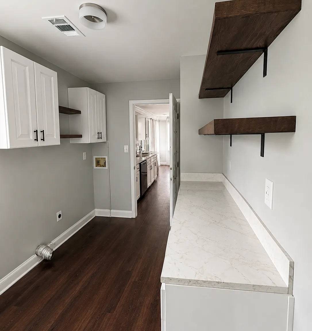 4 bed, 2.5 bath, 2003 sqft, $2,725 — Photo 2