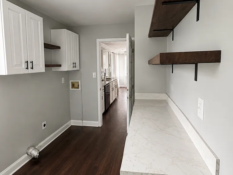 2151 Appleton Cir — Photo 2