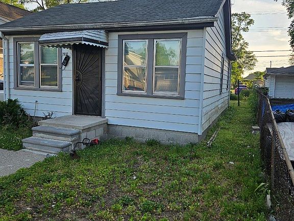 3rd image of 21033 Glen Lodge Rd