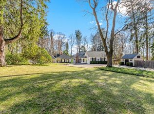 4 Prospect St, Mendham, NJ 07945