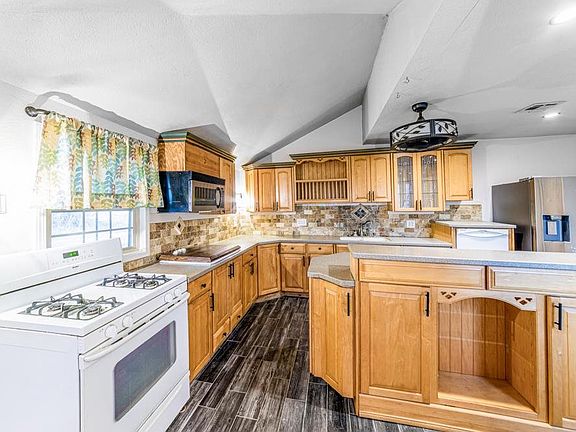 5th image of 21 N 2nd St