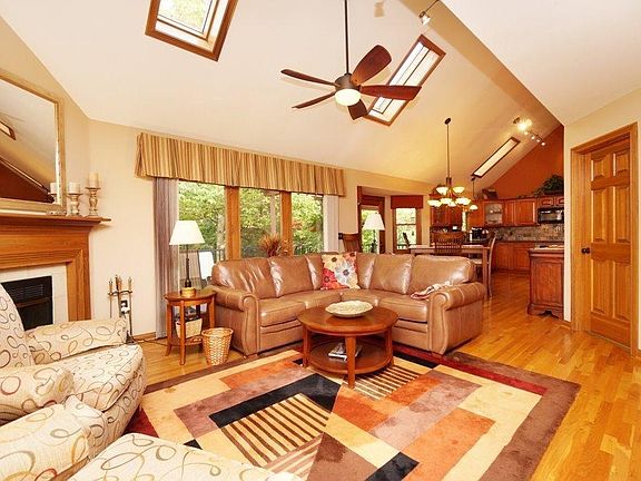 5th image of 8200 Paddington Ct
