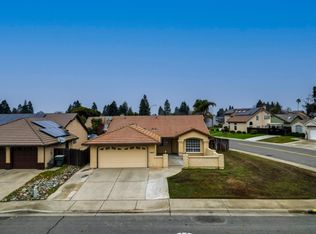 1807 Pebble Beach Dr, Yuba City, CA