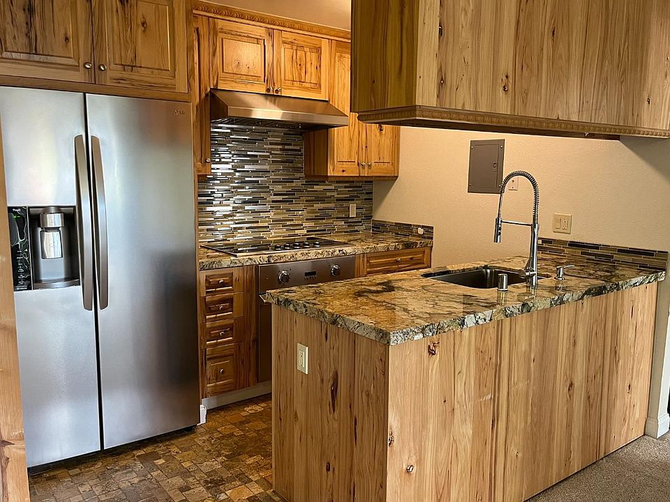 1st image of 131 Piccadilly Pl APT F