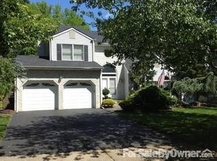 14 Walnut Ct, Matawan, NJ 07747