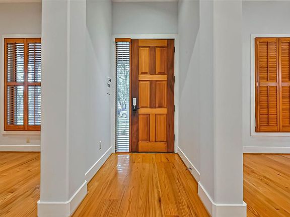 4th image of 1724 Milford St
