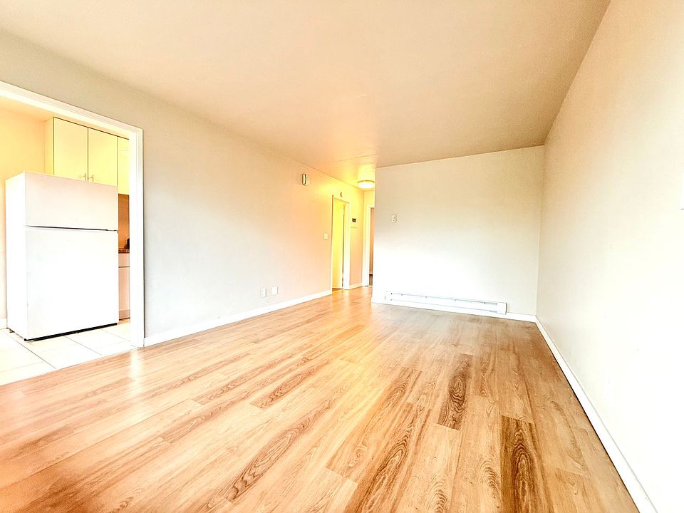 1st image of 4636-4640 22nd Ave NE #9