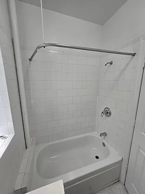 Bathroom, photo 2