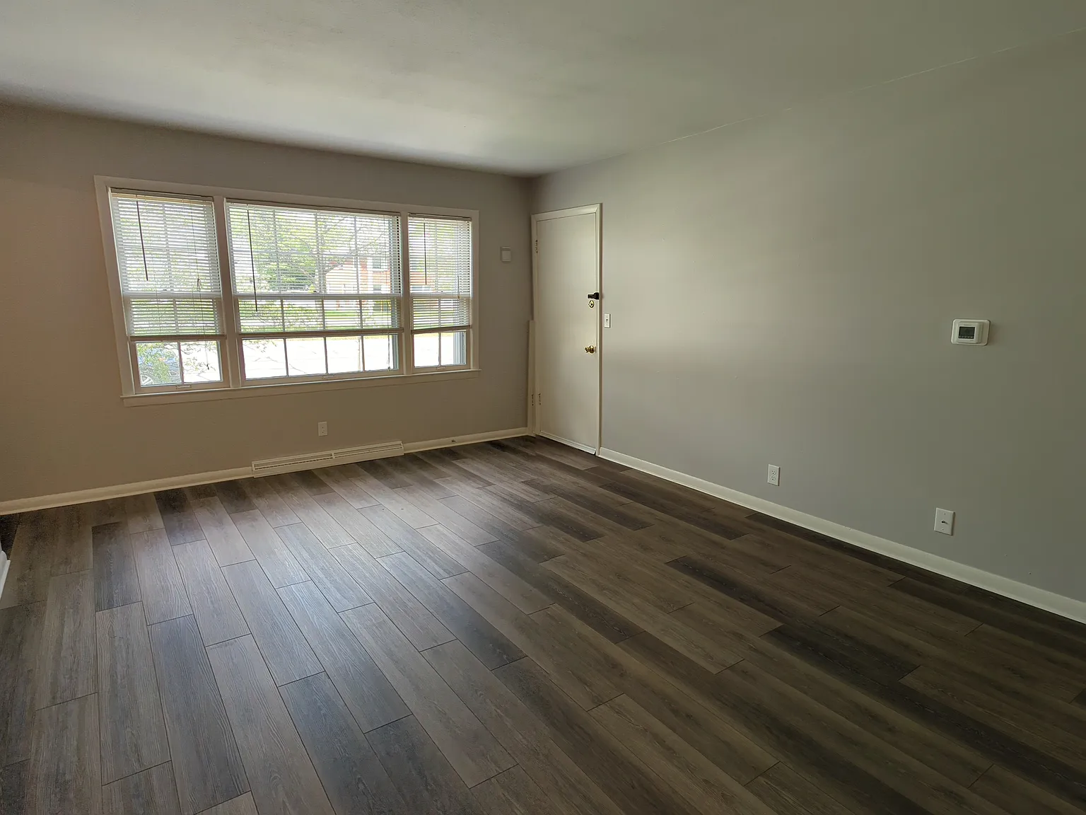 3 bed, 1.5 bath, 1000 sqft, $1,475 — Photo 3