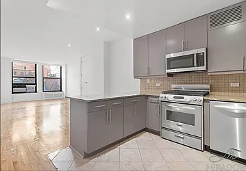 270 Park Avenue South, #9C