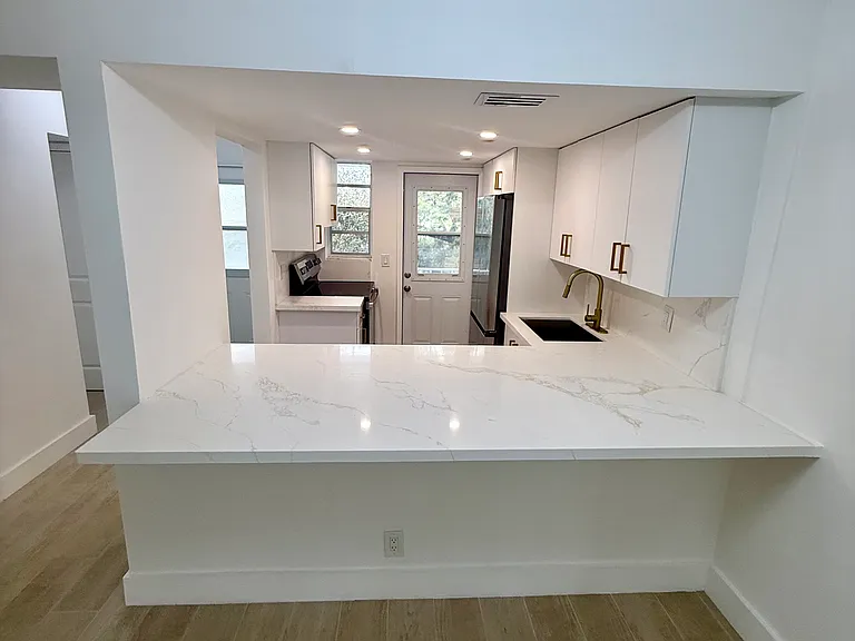 1333 E Hallandale Beach Blvd #326 — Photo 4