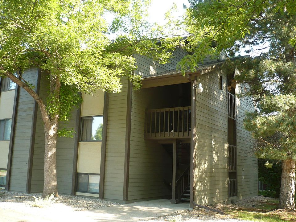 Mission Hills Condominiums 925 Columbia Rd. Bldg. 1
