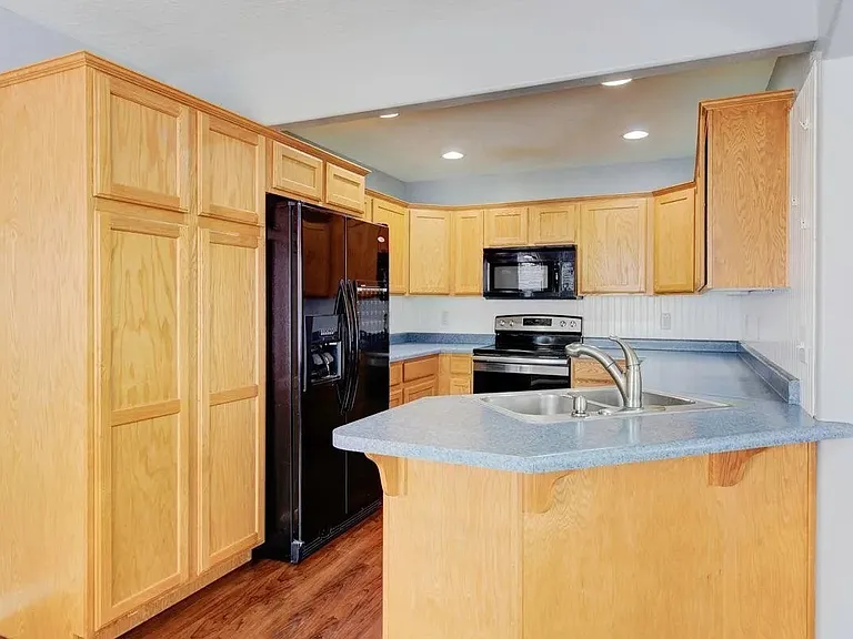 173 E Fiddlers Canyon Rd #11 — Photo 12