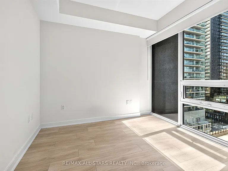 127 Broadway Ave #1106 — Photo 17