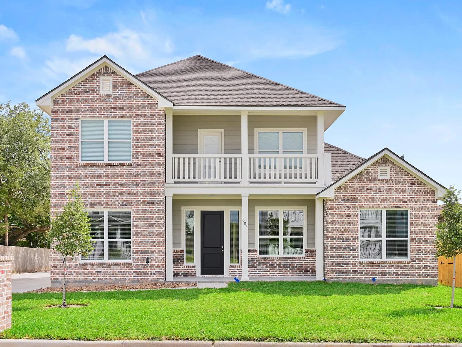 8 bed, 8.5 bath, 3033 sqft, $9,600 — Photo 1
