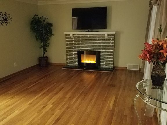 LR electric fireplace