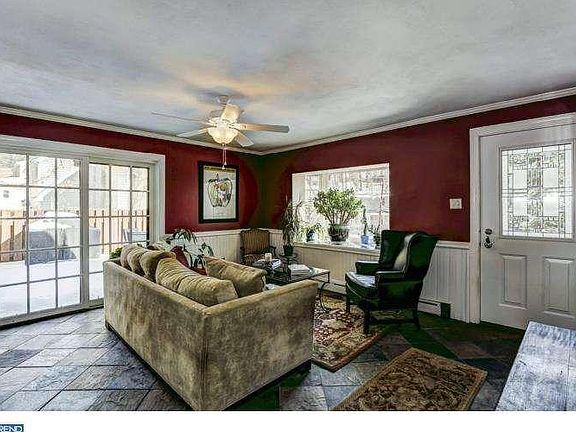 2nd image of 626 Lakeside Ave