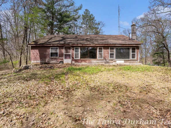 1092 54th St, Fennville, MI 49408