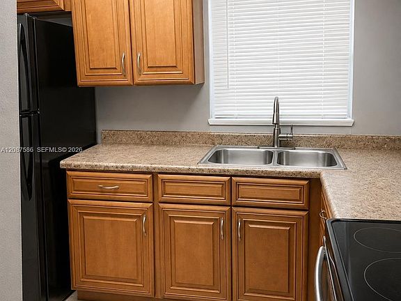 3rd image of 7830 SW 10th St APT A
