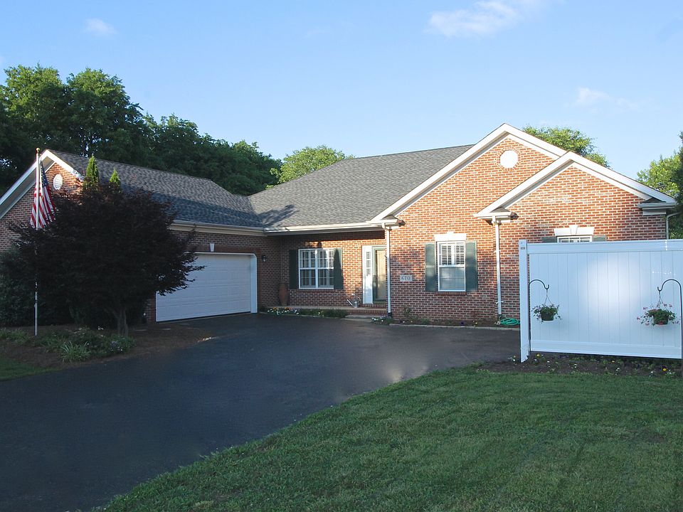 1st image of 670 Willow Bend Cir