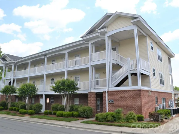 8658 Coralbell Ln, Charlotte, NC 28213