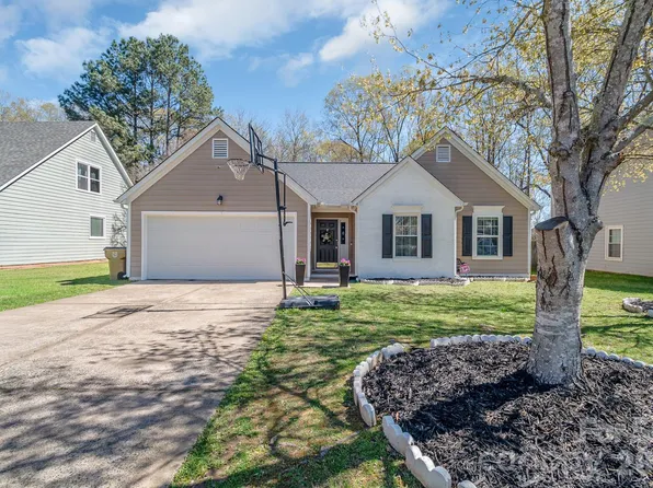 3310 Brooktree Ln, Indian Trail, NC 28079