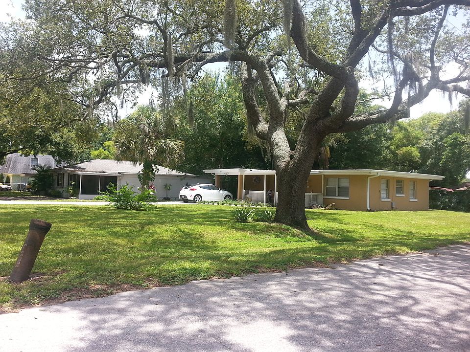 1st image of 2218 Howard Ln