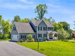 9126 Shelley Dr, Marcy, NY 13403