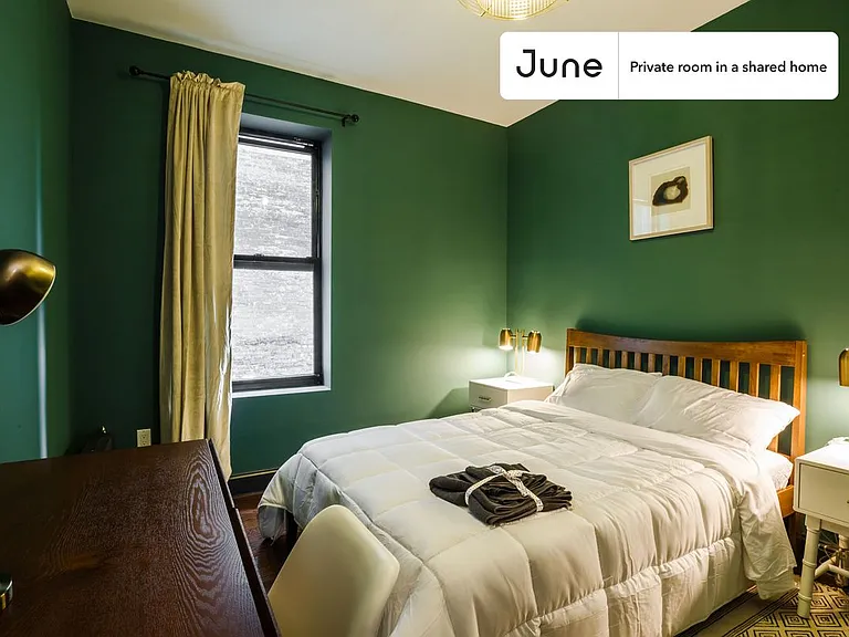 285 Saint Nicholas Ave #B — Photo 1