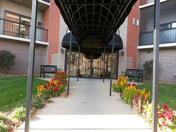 3rd image of 6500 Woodlake Dr APT 708