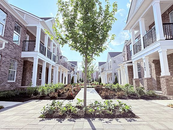 2nd image of 2718 Willowoak Trl #3004