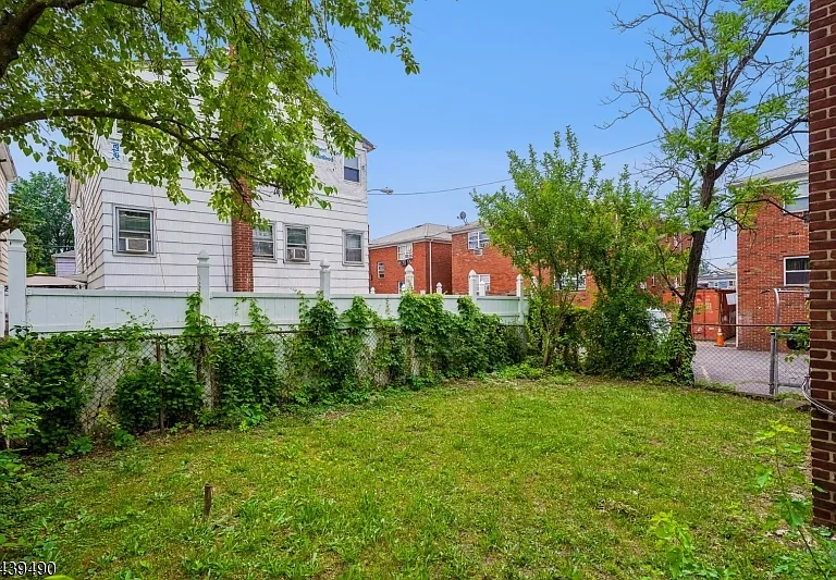 51 Tremont Ter — Photo 24