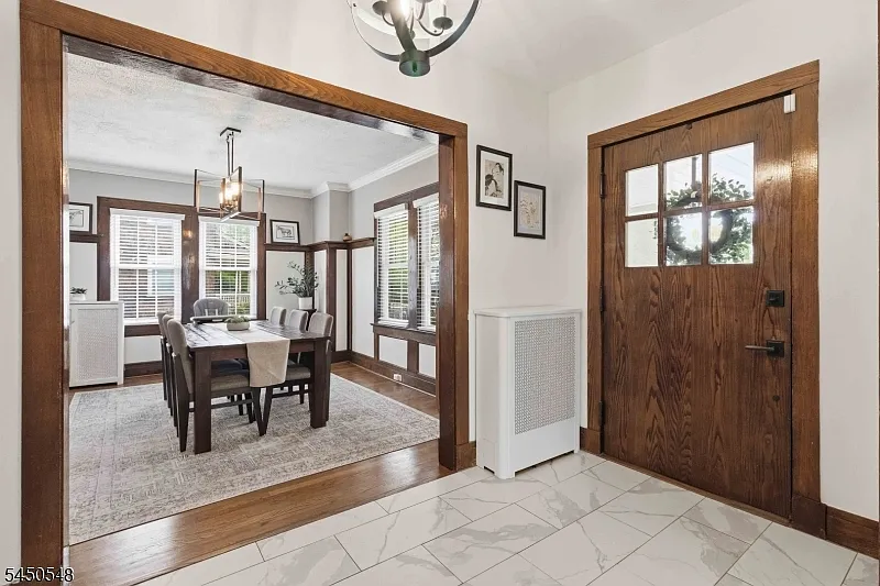 3 bed, 2.0 bath, $5,000 — Photo 3