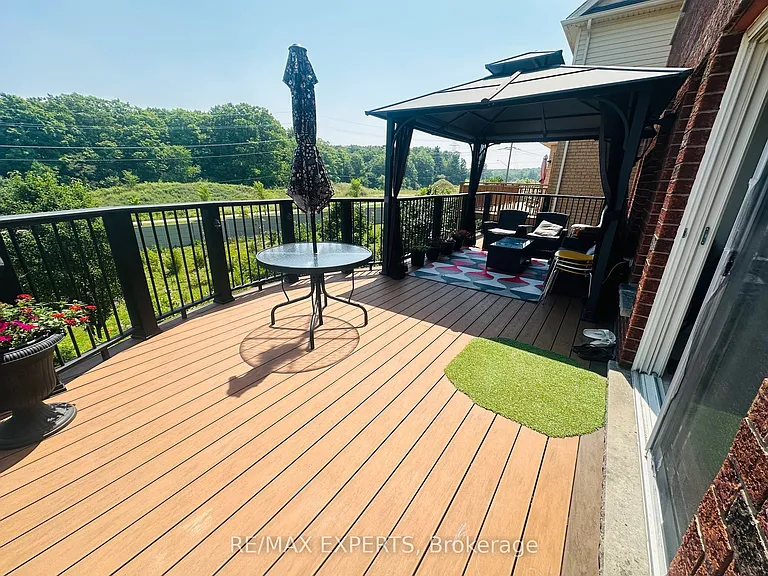 87 Newcastle Dr W — Photo 23